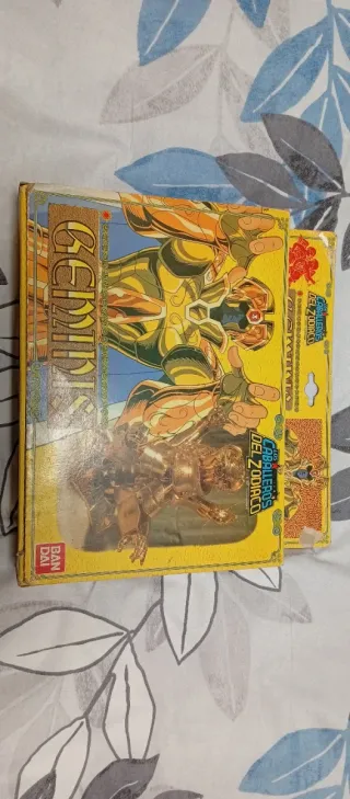 Caballero del Zodiaco Géminis Bandai