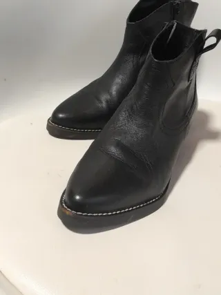 Botas negras cuero sintético