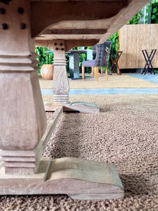 MESA DE MADERA MACIZA CON CARÁCTER ÚNICO