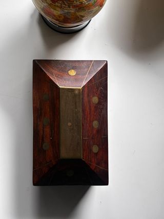 Caja joyero madera tropical latón