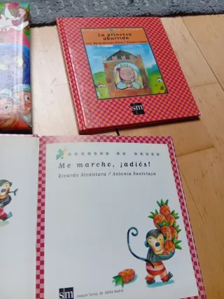 Lote de cuentos en mayúsculas