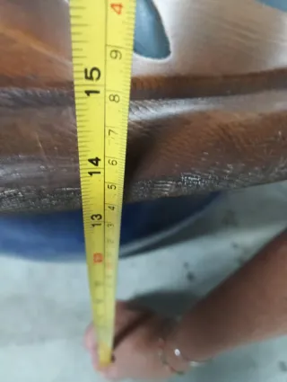 Mesa redonda rústica de madera