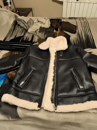 Cazadora beige forrada de borreguito