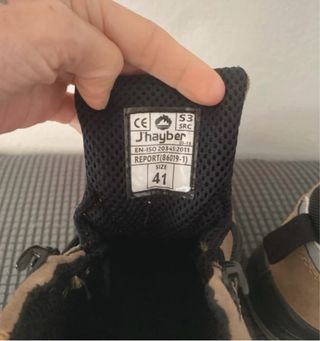 Botas de seguridad marrones y negro