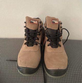 Botas de seguridad marrones y negro