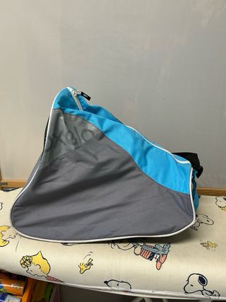 Patines en línea con protecciones y bolsa