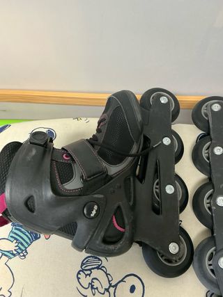 Patines en línea con protecciones y bolsa