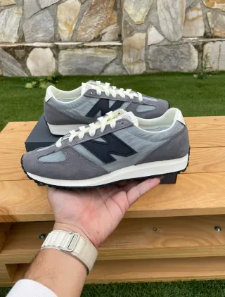 New Balance 471 Gris y Negro Talla 39.5
