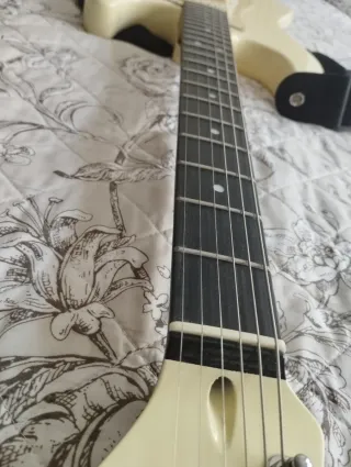 Guitarra Mooer MSC10 Pro Vintage White