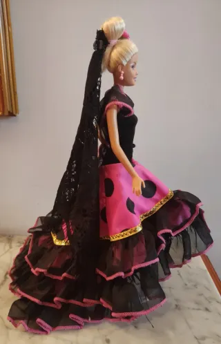 Barbie Flamenca, pronta per la Feria de Abril.