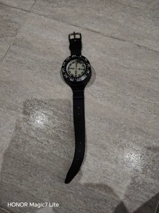 Brújula de muñeca para buceo