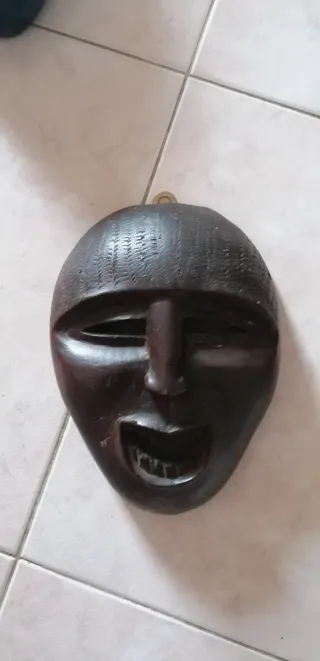 Maschera tribale in ebano