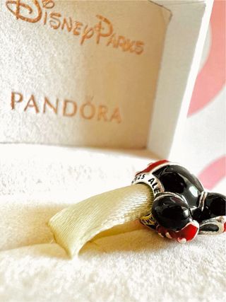 Pandora Disney Minnie Mouse Charm Rojo