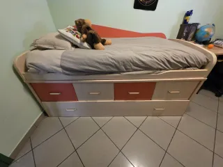 Cama nido beige y naranja