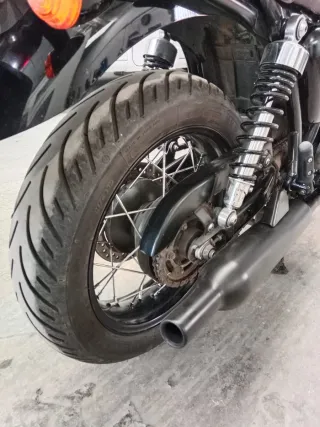 Triumph Bonneville T120 Black Moto