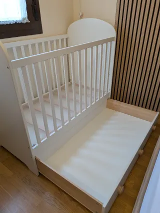 Cuna Ikea 2 alturas convertible en cama