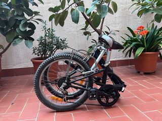 Bicicleta plegable negra