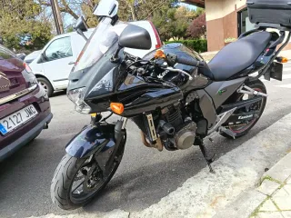 Kawasaki Z750S Naked Negra