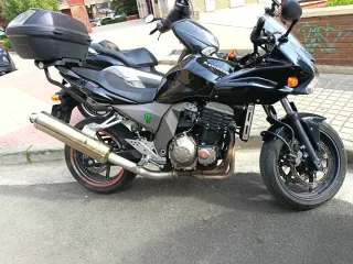 Kawasaki Z750S Naked Negra
