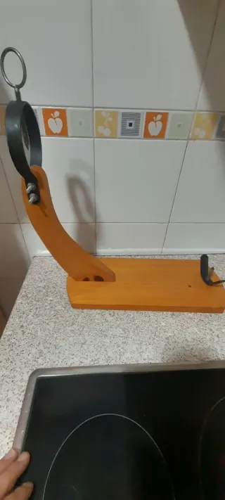 Jamonero de madera y metal