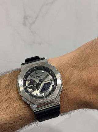 Casio G-Shock GM-2100-1A Plata y Negro