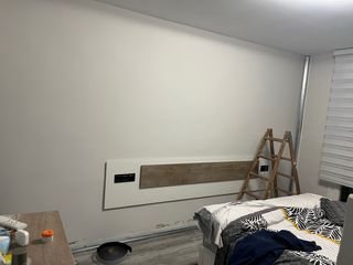 Conjunto cabecero cama 1,50, 2 mesitas y cómoda