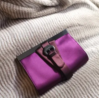 Bolso de fiesta tipo clutch satinado