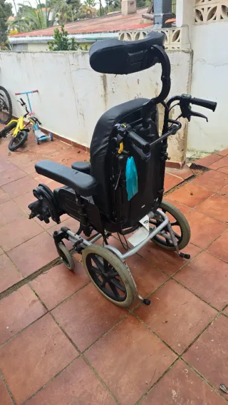 Silla de ruedas Invacare Rea Azalea basculante