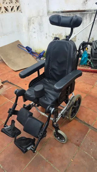 Silla de ruedas Invacare Rea Azalea basculante