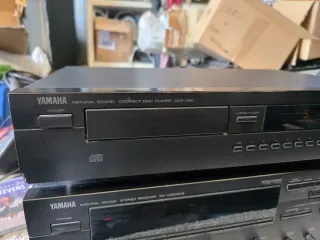 Yamaha RX-V390RDS + Reproductor CDX-390
