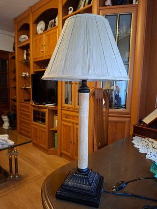 Lámpara de mesa clásica