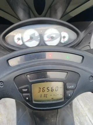 Piaggio X9 Evolution 125 Gris