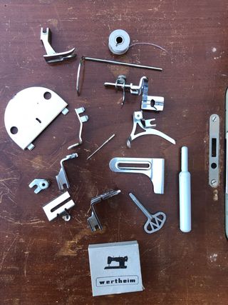 Máquina de coser Wertheim antigua