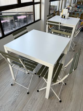 Conjunto Mesa y Sillas Plegables