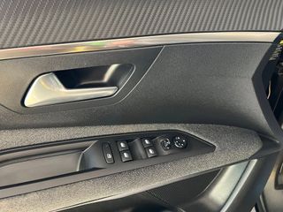 Peugeot 3008 1.5 diésel 130cv ACTIVE PACK