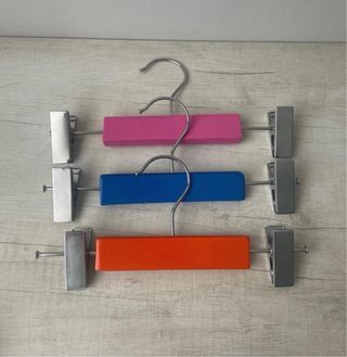 Lote de 10 perchas madera y metal