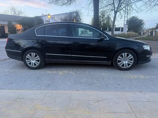 Volkswagen Passat 2.0 Tdi con Garantia