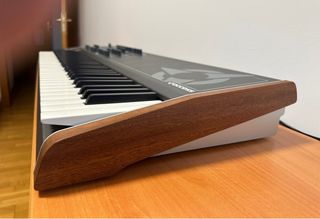 Access Virus TI2 Sintetizador