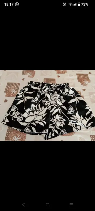 Pantaloncini donna estivi fantasia floreale