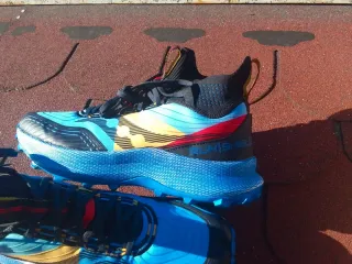 Saucony Endorphin Mid Runshield Scarpe da Corsa