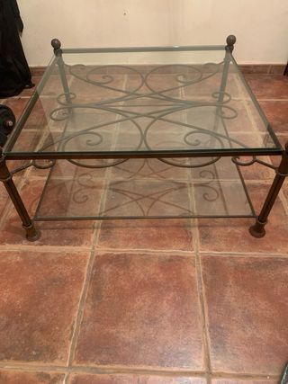Tavolo basso in ferro battuto artigianale con doppio vetro 120x120