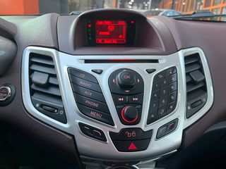 Ford Fiesta 1.4 Tdci TITANIUM 5 PUERTAS