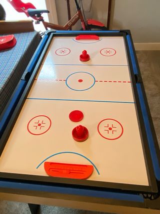 Futbolín, billar y air hockey