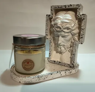 Vela aromática, figura de semana santa.