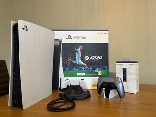 PlayStation 5 + DualSense
