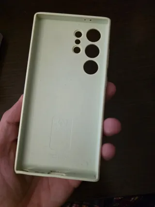 3 custodie per S24 Ultra. UAG e Samsung.