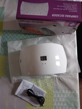 Lámpara Secador de Uñas Blanca