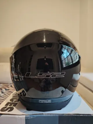 Casco de moto LS2 negro