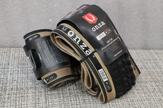 Pareja Cubiertas ENDURO / DH Onza IBEX 29 x 2.6