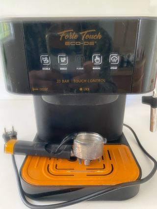 Cafetera Express Negra y Naranja